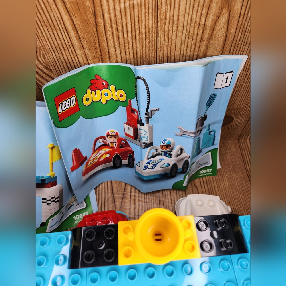 DUPLO LEGO Race Cars 10947 Lego Set with Brick Box - Picture 4 of 10